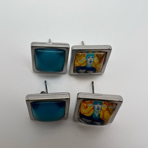 Classic Edgy  Square Stud Earrings - Stylish Retro Small Earring Set - Picture 3 of 14